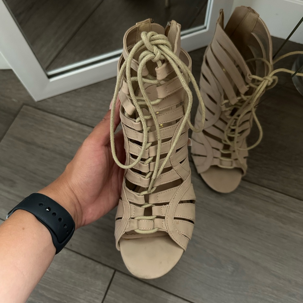 Heels - Picture 2 of 5